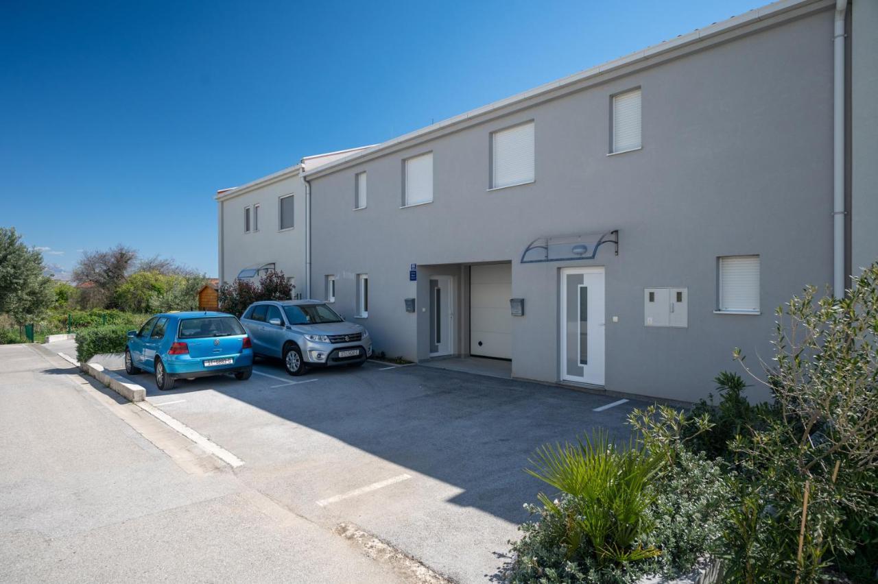Apartment Tikvarin, Kastel Kambelovac Kastela Luaran gambar