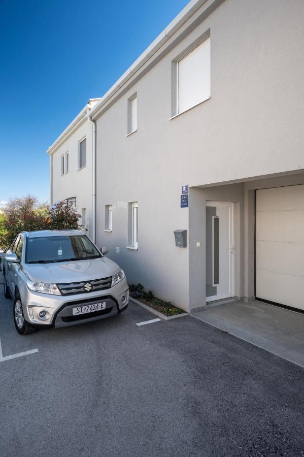 Apartment Tikvarin, Kastel Kambelovac Kastela Luaran gambar