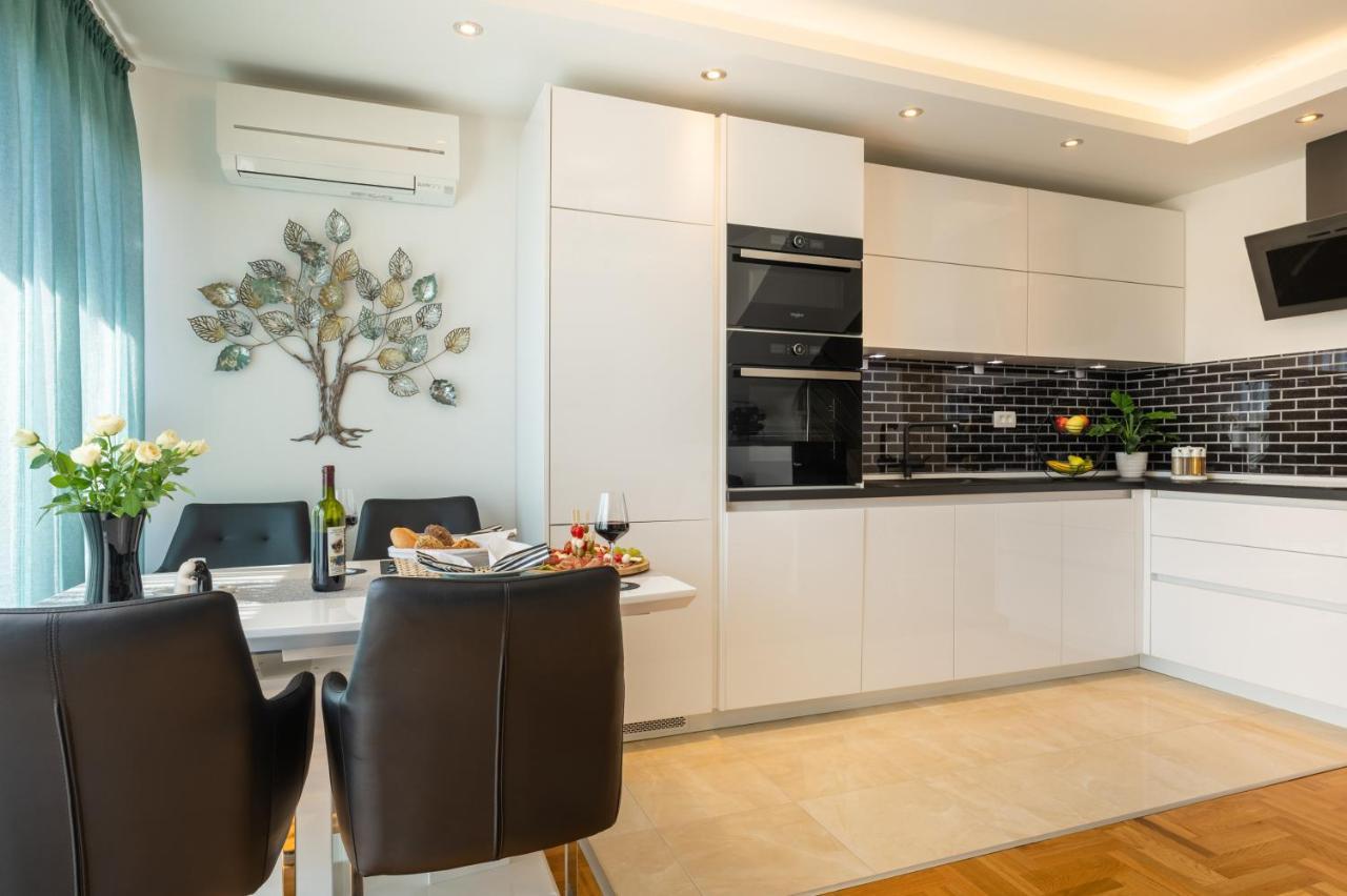 Apartment Tikvarin, Kastel Kambelovac Kastela Luaran gambar