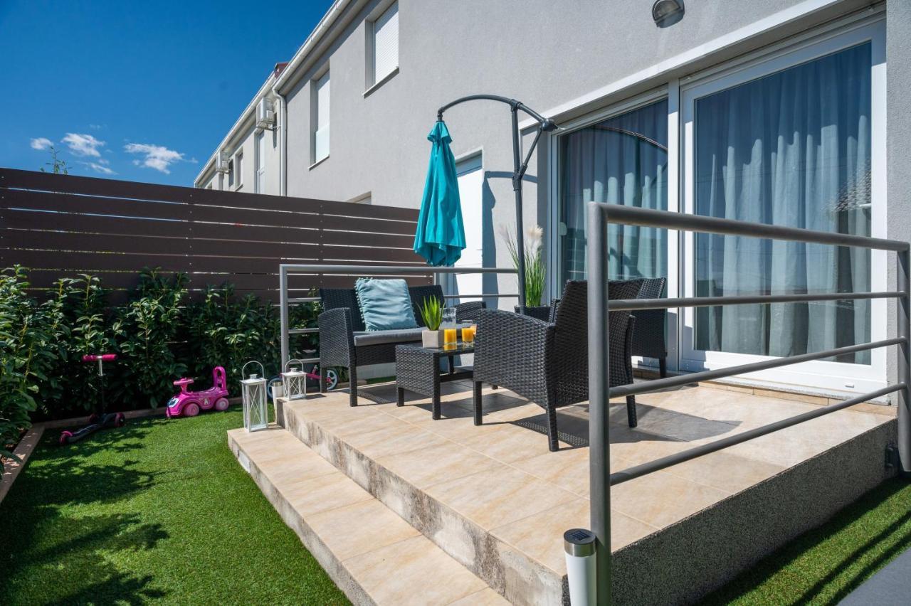 Apartment Tikvarin, Kastel Kambelovac Kastela Luaran gambar